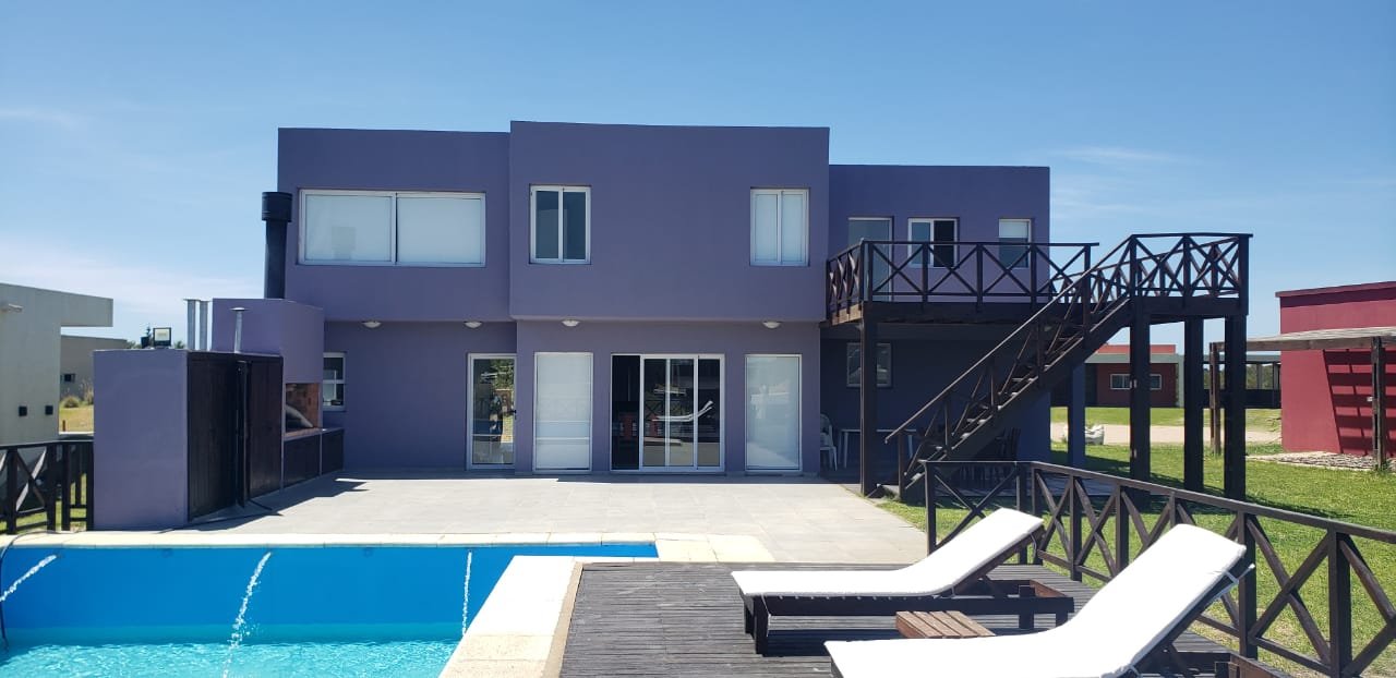 Casa en venta en Costa Esmeralda – Barrio Deportivo 1